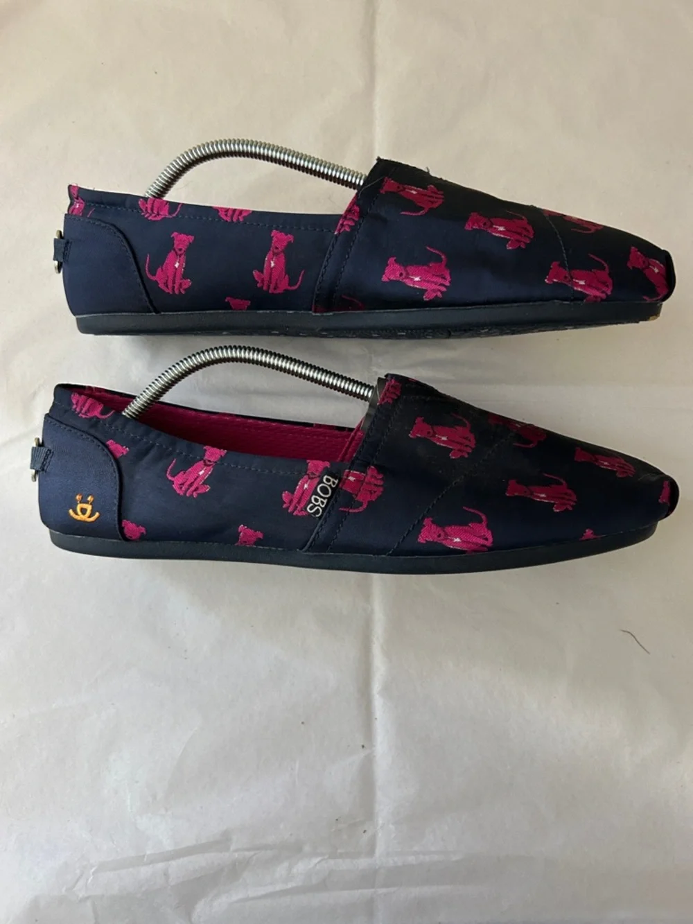 Skechers Women’s Navy Slip-On Flats with Pink Dogs Size 10 - Picture 3 of 6